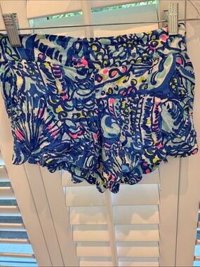 Lilly Pulitzer Scalloped Hem Pull On Shorts in Ceviche Blue